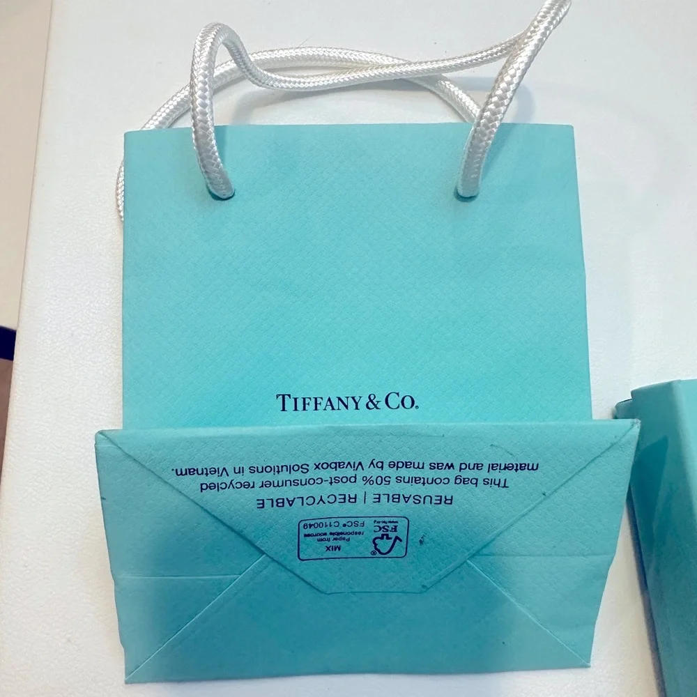 Tiffany & Co. empty box - Picture 7 of 7